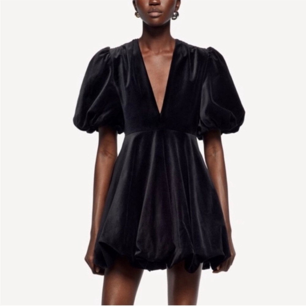 Zara mini velvet black dress